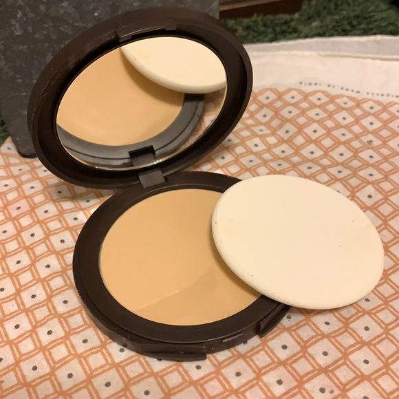 Tarte Finishing powder